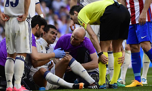 pepe-va-bi-kich-bi-dong-dinh-trong suốt-mieng-luoi-the-gian