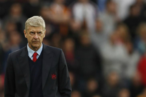 tro-cu-noi-arsene-wenger-chi-biet-huan-luyen-tren-giay