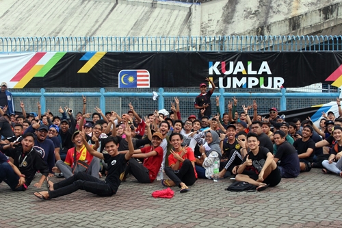 cdv-malaysia-dong-gia-nguoi-thai-lan-de-mua-ve-chung-ket-sea-games-2