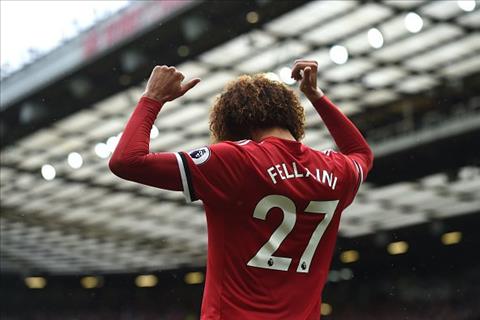 Tuong lai Fellaini o Man Utd Cai dau goi nam co the cầm doi tat ca hinh anh 3