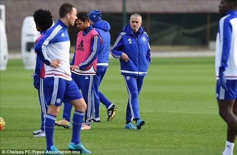 Goc MU Nhung ban thang muon cua Mourinho, khong phai Sir Alex hinh anh 3